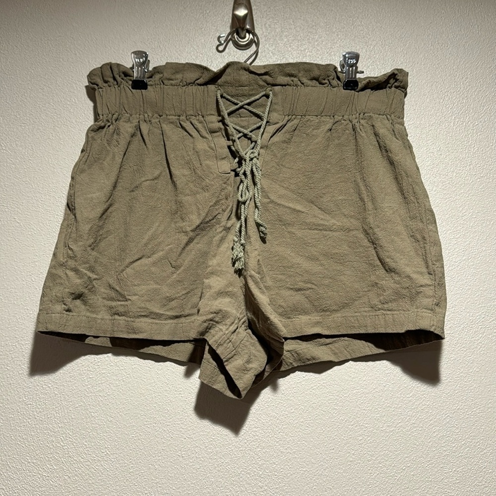 SHEIN Olive Green High Waist Paperbag Shorts